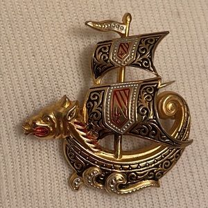 Vtg Damascene style dragon ship, brooch, pin in gold tone Spanish Galleon EUC